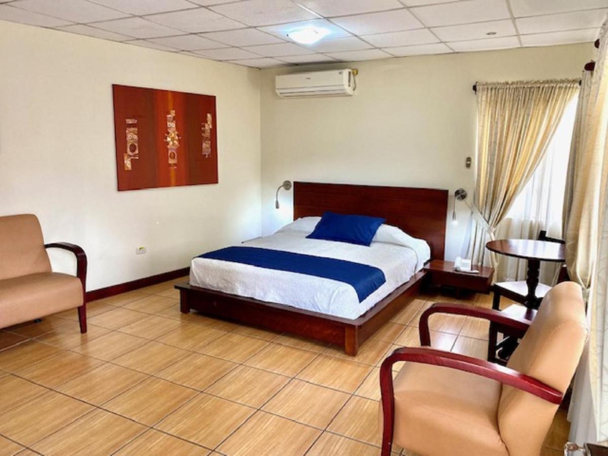 Hotel D'Mario Lago Agrio 외부 사진