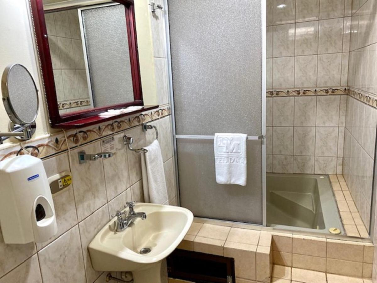 Hotel D'Mario Lago Agrio 외부 사진